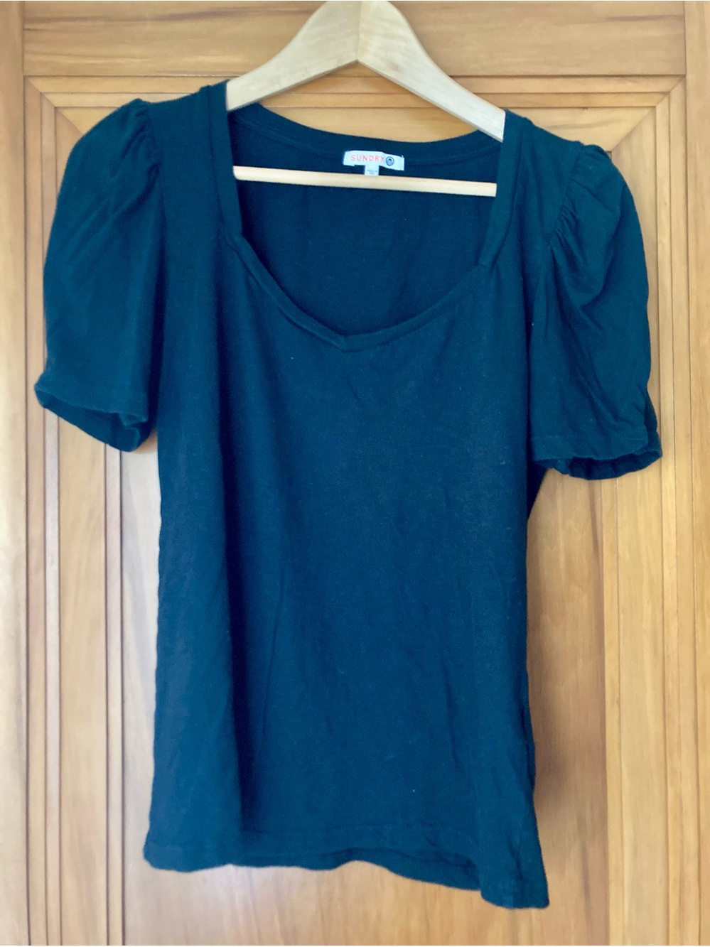 Sundry / Black Scoop Neck Puff Short Sleeve Top